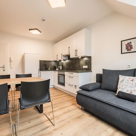 Myquartier Central City Suites Innsbruck Ngoại thất bức ảnh